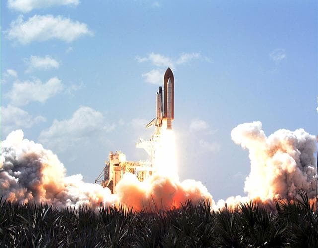 NASA image: KSC-01PADIG-206
