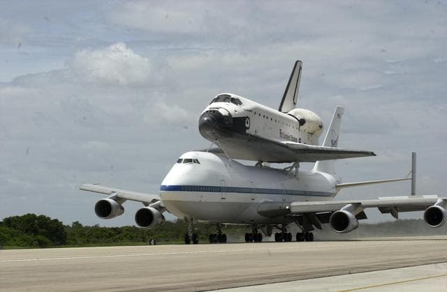 NASA image: KSC-01PADIG-210