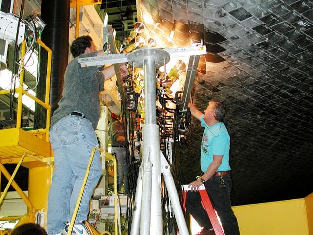 NASA image: KSC-01PADIG-216