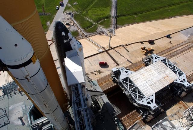 NASA image: KSC-01padig-237