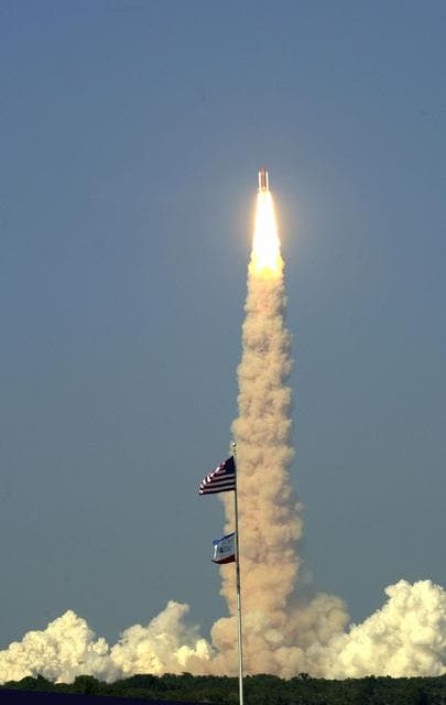NASA image: KSC-01PADIG-267