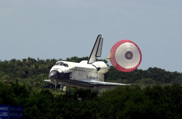 NASA image: KSC-01PADIG-275