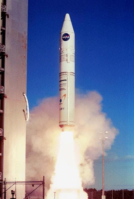 NASA image: KSC-01padig-280