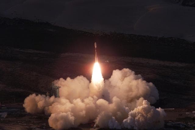NASA image: KSC-01PD-1821
