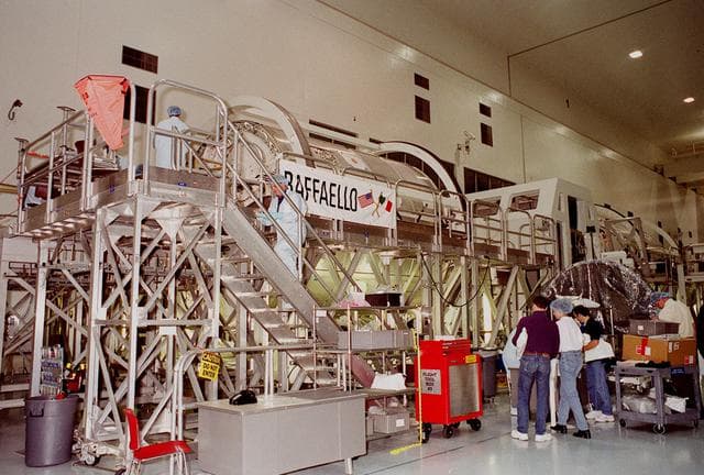 NASA image: KSC-01PP-0118
