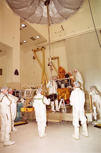 NASA image: KSC-01PP-0260