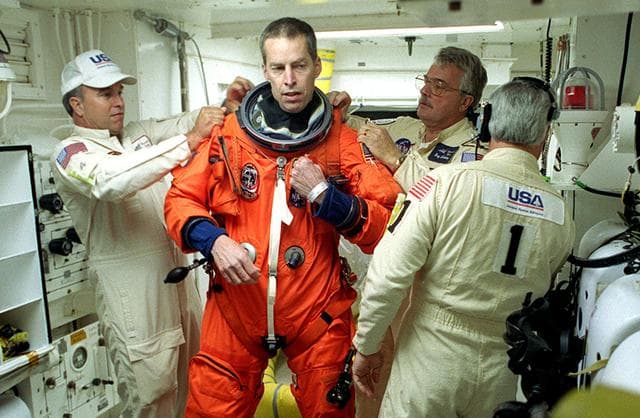 NASA image: KSC-01PP-0448
