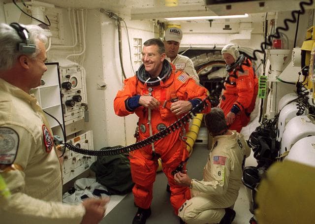 NASA image: KSC-01PP-0451