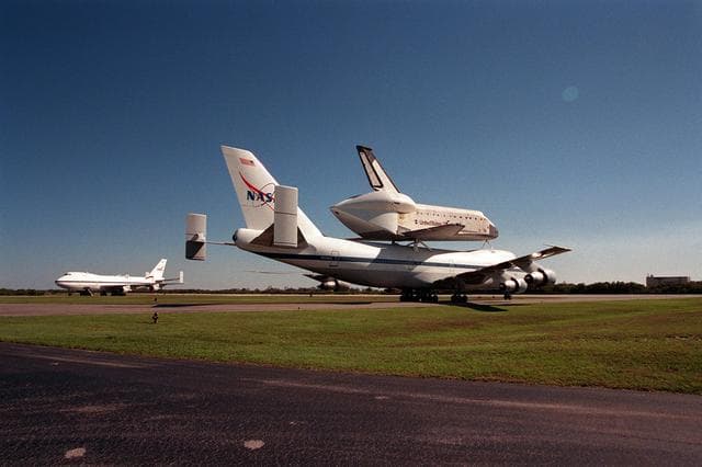 NASA image: KSC-01PP-0499