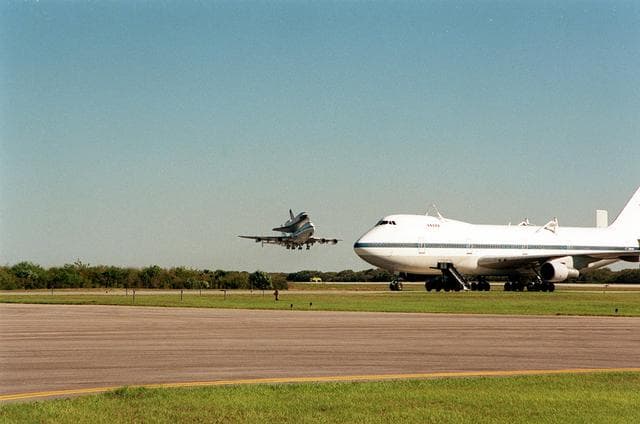 NASA image: KSC-01PP-0500