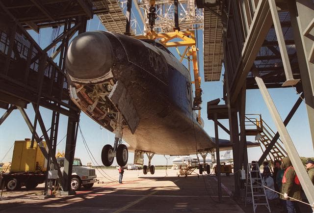 NASA image: KSC-01PP-0511