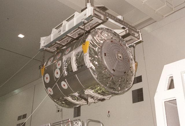 NASA image: KSC-01PP-0523