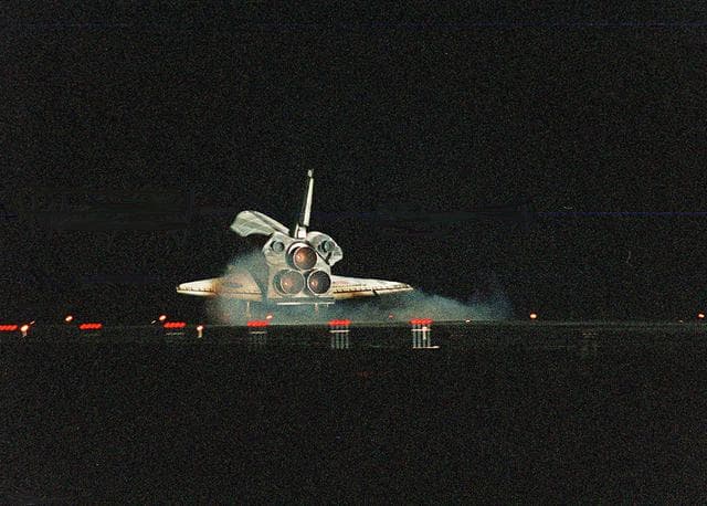 NASA image: KSC-01PP-0554
