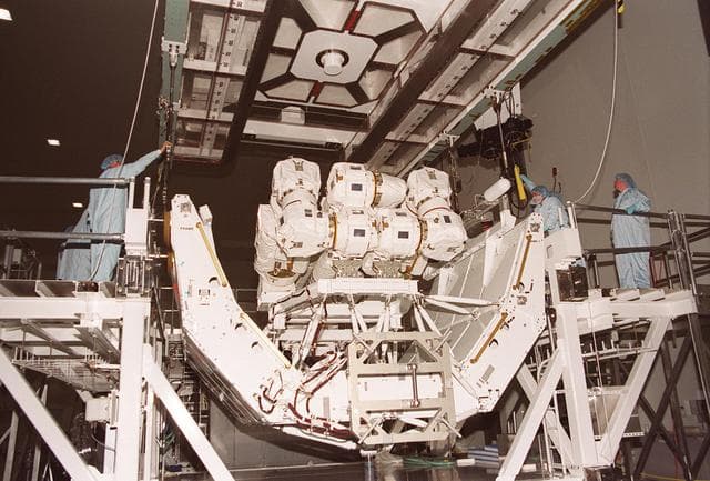 NASA image: KSC-01PP-0654