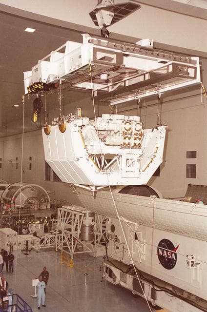 NASA image: KSC-01PP-0660