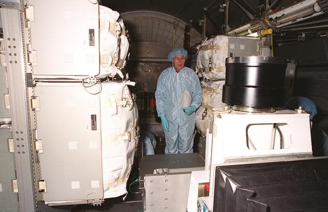 NASA image: KSC-01PP-0727