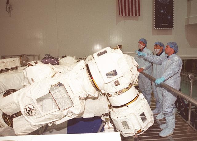 NASA image: KSC-01PP-0754