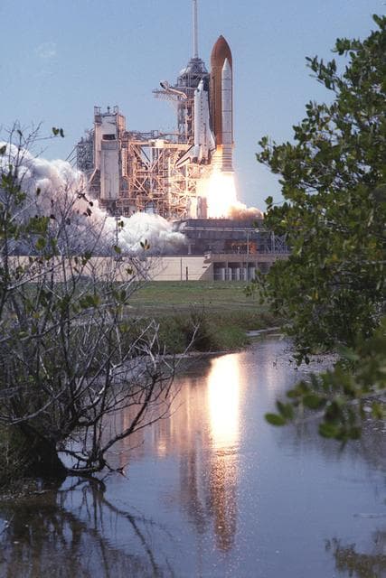 NASA image: KSC-01PP-0827