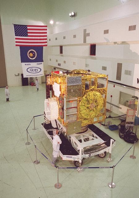 NASA image: KSC-01PP-1018