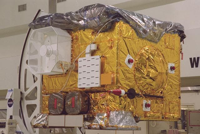 NASA image: KSC-01PP-1022