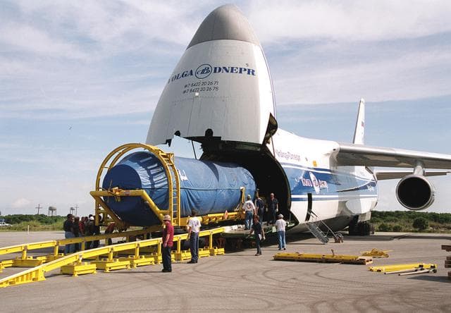NASA image: KSC-01PP-1039