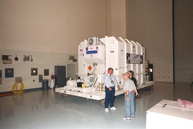 NASA image: KSC-01PP-1051