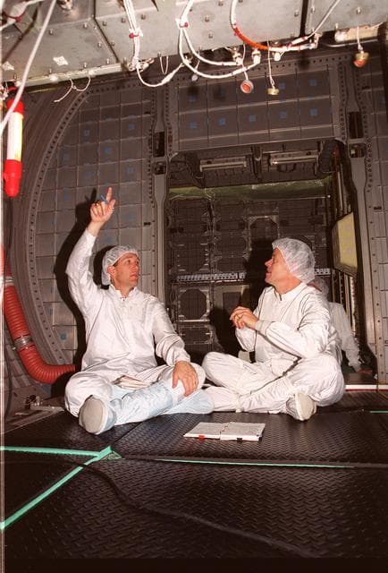 NASA image: ksc-01pp-1165