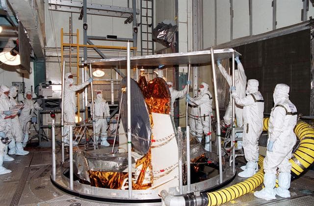 NASA image: ksc-01pp-1175