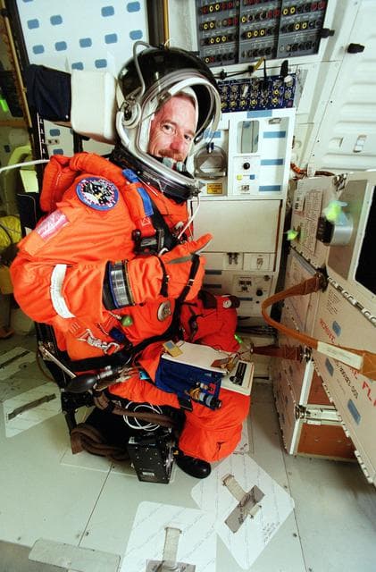 NASA image: ksc-01pp-1221