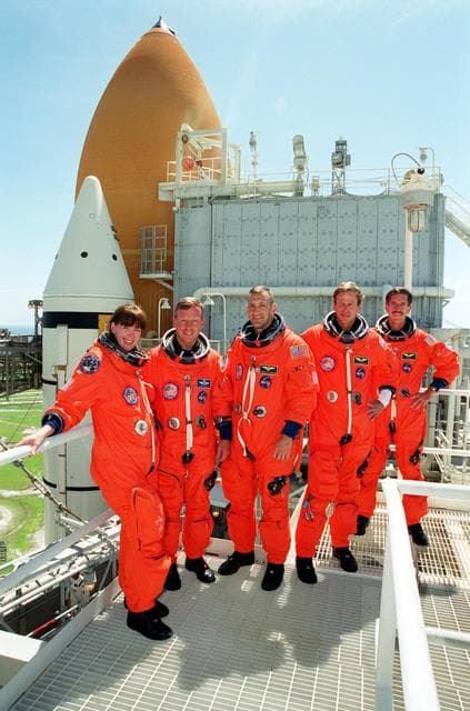 NASA image: ksc-01pp-1225