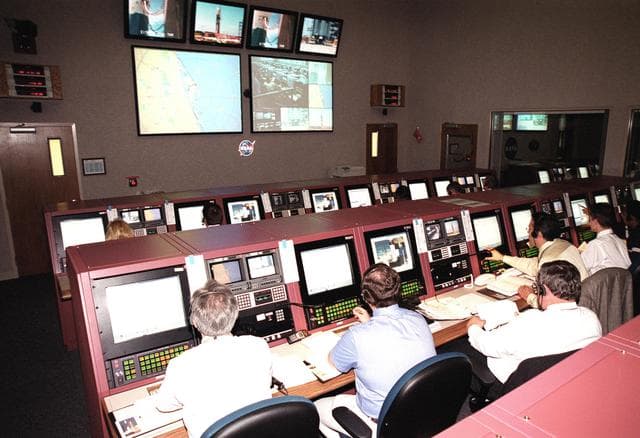 NASA image: ksc-01pp-1238