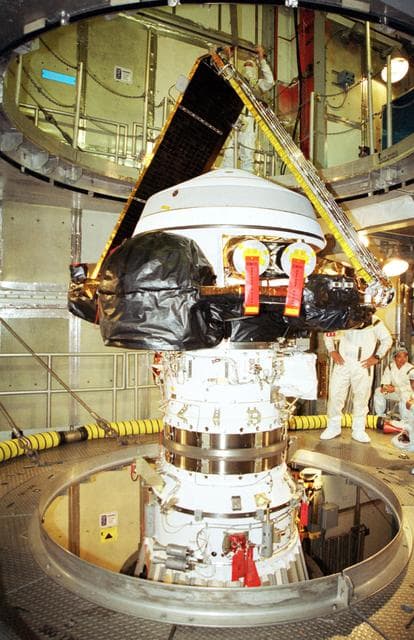 NASA image: ksc-01pp-1343