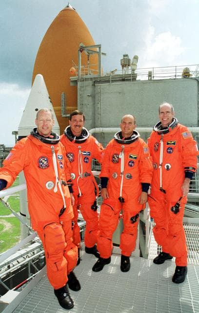 NASA image: ksc-01pp-1355