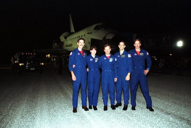 NASA image: ksc-01pp-1375