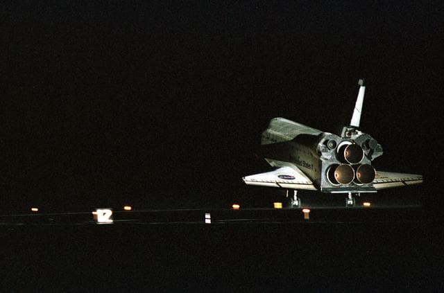 NASA image: ksc-01pp-1379