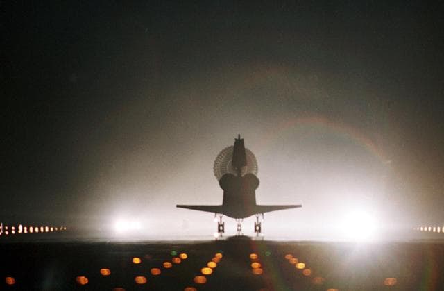NASA image: ksc-01pp-1383