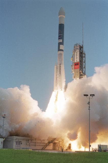 NASA image: ksc-01pp-1436