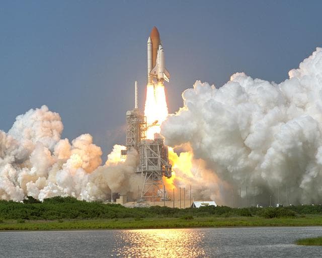NASA image: ksc-01pp-1464