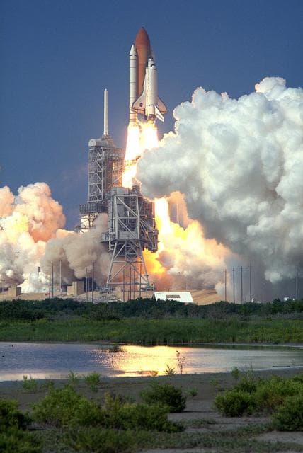 NASA image: ksc-01pp-1468
