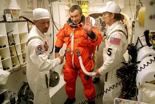 NASA image: ksc-01pp-1480