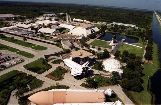 NASA image: KSC-01PP-1543