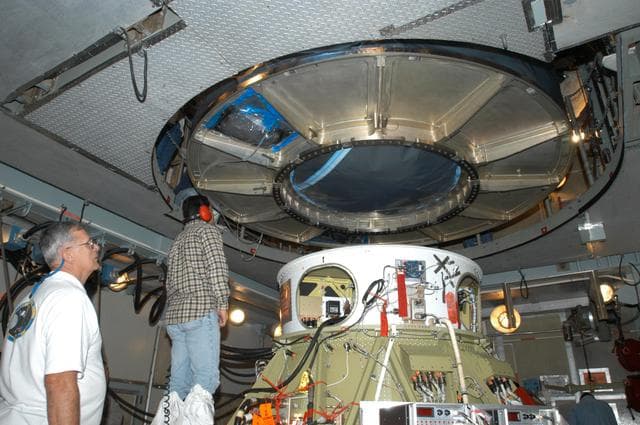 NASA image: KSC-04pd-2285