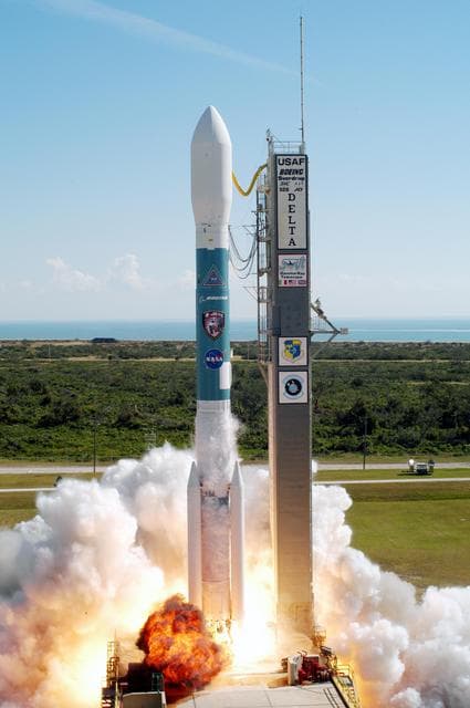 NASA image: KSC-04pd-2351