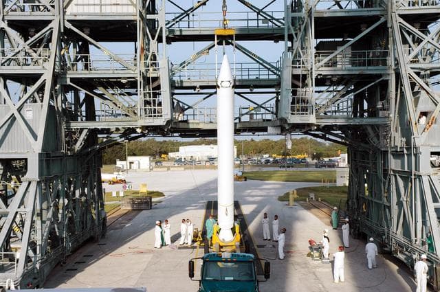 NASA image: KSC-04pd-2401