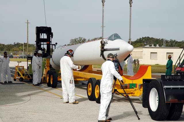 NASA image: KSC-04pd-2407