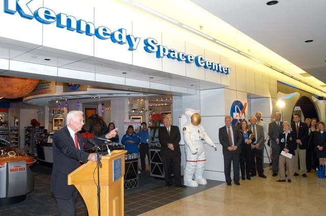 NASA image: KSC-04pd-2482