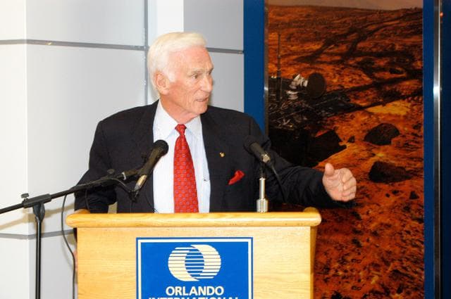 NASA image: KSC-04pd-2483