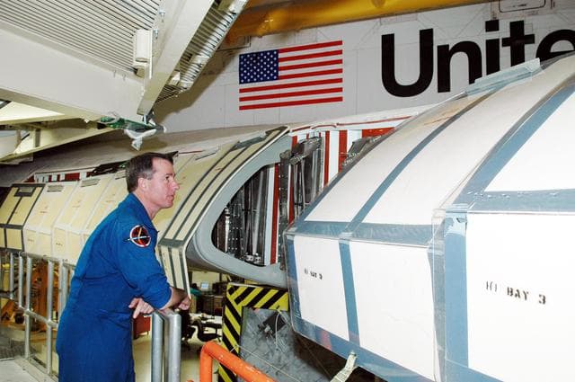 NASA image: KSC-04pd-2591