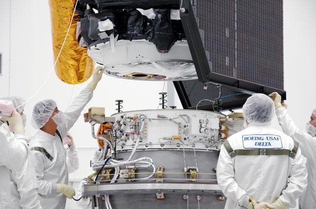 NASA image: KSC-04pd-2697