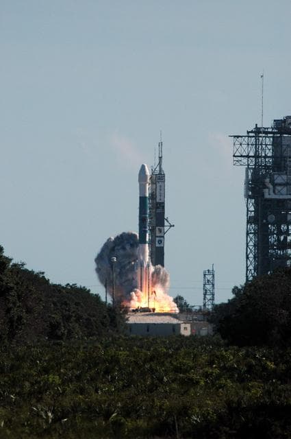 NASA image: KSC-05pd-0130